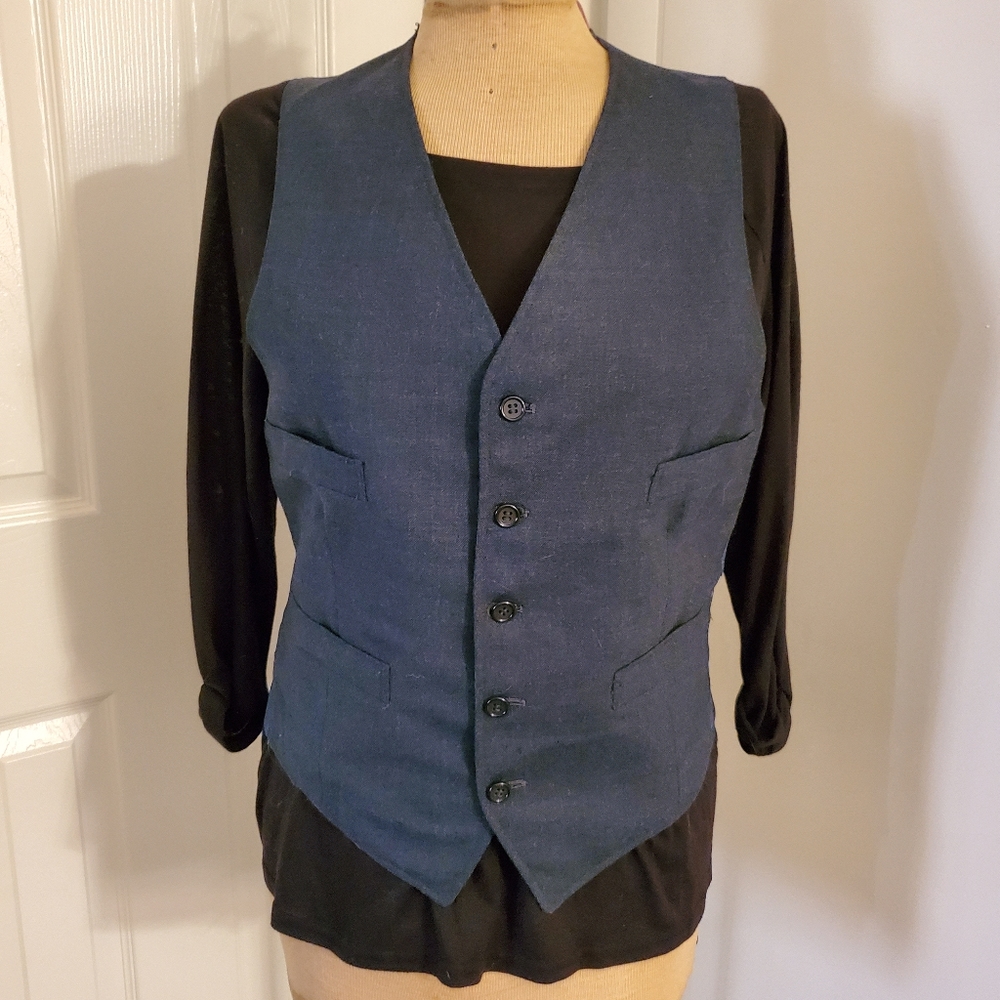 Blue vest button closure EUC 4 pockets unisex - Picture 6 of 8